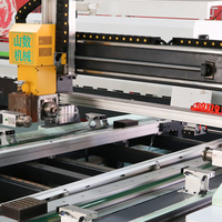 Cnc chargement automatique déchargement panneau solide en bois quatre bords latéraux scie CNC porte 4 côtés coupe dimensionnement CNC routeur Machine