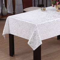 Nappe en PVC RNPT avec imprimé de brindilles botaniques dispersées et support en tissu pour tables à manger