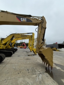 Excavadora Hidráulica Usada Caterpillar CAT320D2 de 20 Toneladas de Japón con Motor, Caja de Cambios y Bomba - Product Image 2