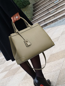 New Fashion Designer Crossbody <b>Bags</b> High Quality Genuine Leather Shoulder Messenger <b>Bag</b> Casual Totes Women Handbags and Purses - Product Image 4