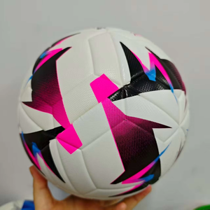Ballon de football de taille officielle 5, nouveau style personnalisable 2024, mini ballon de compétition pour adultes, ballon de football en PU - Product Image 4