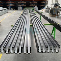 Système de balustrade en verre sans cadre en aluminium moderne pour balcon et terrasse extérieure, avec des caractéristiques résistantes à l'eau et à la rouille et une garantie de 5 ans