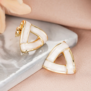 Orecchini a triangolo con glitter per donna, design geometrico, da indossare tutti i giorni, accessori regalo per feste - Product Image 4