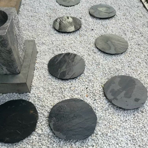 بلاط رصف فناء من الأردواز الطبيعي الحديث، أحجار للممرات بأشكال دائرية ومستطيلة وغير منتظمة، بحواف سوداء متصبغة بالصدأ - Product Image 2