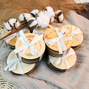 Tarjetas de hitos mensuales de madera cortadas con láser personalizadas, regalos de nacimiento de bebé con grabado <span class=keywords><strong>seguro</strong></span> para niños y niñas con mensaje de 'amor' - Product Image 1