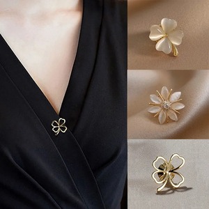 1 pièce Broche tendance petite en forme de nœud pour femme, en métal, épingles de revers de sécurité anti-reflet, accessoires de vêtements pour pulls - Product Image 3