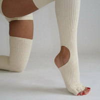 Chaussettes de yoga et de Pilates personnalisées pour femmes, à bout ouvert, à talon ouvert, antidérapantes, respirantes, à séchage rapide, chaussettes de sport OEM