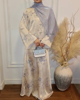 Ensemble de luxe prêt à expédier pour le Moyen-Orient : Blazer élégant en maille florale et jupe longue plissée – Tenue d'été décontractée deux pièces