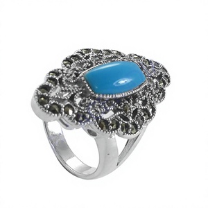 Bague Art Palace Vintage en turquoise synthétique et argent sterling 925, avec superbes marcassites, pour mariage et soirée, évaluation tierce partie - Product Image 1