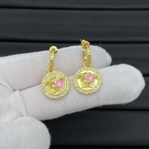 Elegantes Pendientes de Botón con Cabeza de <span class=keywords><strong>Medusa</strong></span> en Latón con Baño de Oro de 18K, Moda Femenina de Tendencia para Regalo - Product Image 4