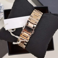 Montre pour femme en strass, boîtier coussin or rose, lunette en cristal, cadran floral, chic, élégante, stylée, à quartz, cadeau, résistante à l'eau
