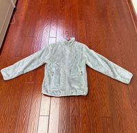 Veste d'extérieur en polaire cachemire chauffante coupe-vent à col montant avec fermeture éclair et logo jacquard gris uni pour l'automne/hiver