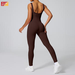 ชุดบอดี้สูทผู้หญิงแบบร่อง ไร้ตะเข็บ ยืดหยุ่นได้ ชุดกีฬา คอกว้าง กระชับรูปร่าง ชุดโยคะขายาว สีน้ำตาลเข้ม - Product Image 3