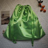 Sac de rangement en satin vert promotionnel, sac de shopping, logo personnalisé imprimé, sac de rangement pour sèche-cheveux, chaussures, kit anti-gueule de bois, sac en satin de soie