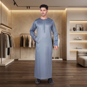 Qamis arabe pour homme en polyester bleu de qualité supérieure, col brodé, manches longues, longueur cheville, coupe ample, Kandura saoudienne pour le Moyen-Orient - Product Image 3