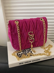 2026 Best-Selling Velvet Quilted Fashionable Simple Single Shoulder Chain Bag Female Niche Design <b>Small</b> Square Match - Product Image 5