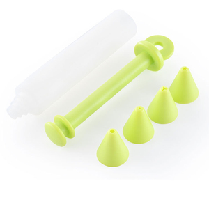 Set di 4 Penne per Decorazione Torte in Silicone, Strumento per Decorazione Dolci con 4 Punte Intercambiabili - Product Image 1