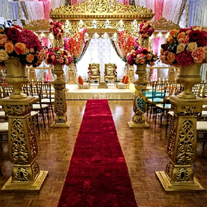 Décoration de Mandap de Mariage Style Bollywood Grandiose, Piliers de Mariage Indiens Style Bollywood Traditionnel, Royaume-Uni - Product Image 1