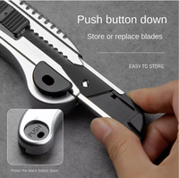 Couteau utilitaire robuste avec lame en acier au carbone de 18 mm de large et tranchante, avec 5 lames rétractables, coupe-boîte pour cartons