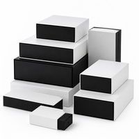 Caja de Regalo Deslizante de Cartón Rígido con Forro Interior Negro y Funda Blanca Premium, Superficie Mate Lisa, Logotipo Personalizado