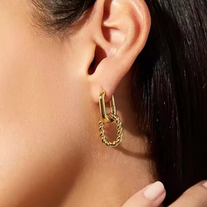 Pendientes creativos europeos y americanos con incrustaciones <span class=keywords><strong>de</strong></span> pendientes <span class=keywords><strong>de</strong></span> cobre <span class=keywords><strong>de</strong></span> circón, pendientes populares <span class=keywords><strong>de</strong></span> subasta callejera geométrica minimalista - Product Image 6