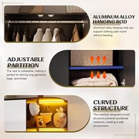 Armoire avec 3 portes, 4 tiroirs, miroir, éclairage LED