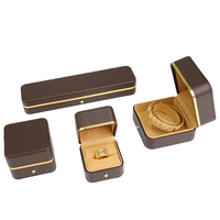 Boîte à bijoux de luxe personnalisée, boîte à bijoux de mariée, étui pour bague, collier, bracelet, boucles d'oreilles, emballage adapté, boîte à bijoux en cuir PU à clapet, ODM