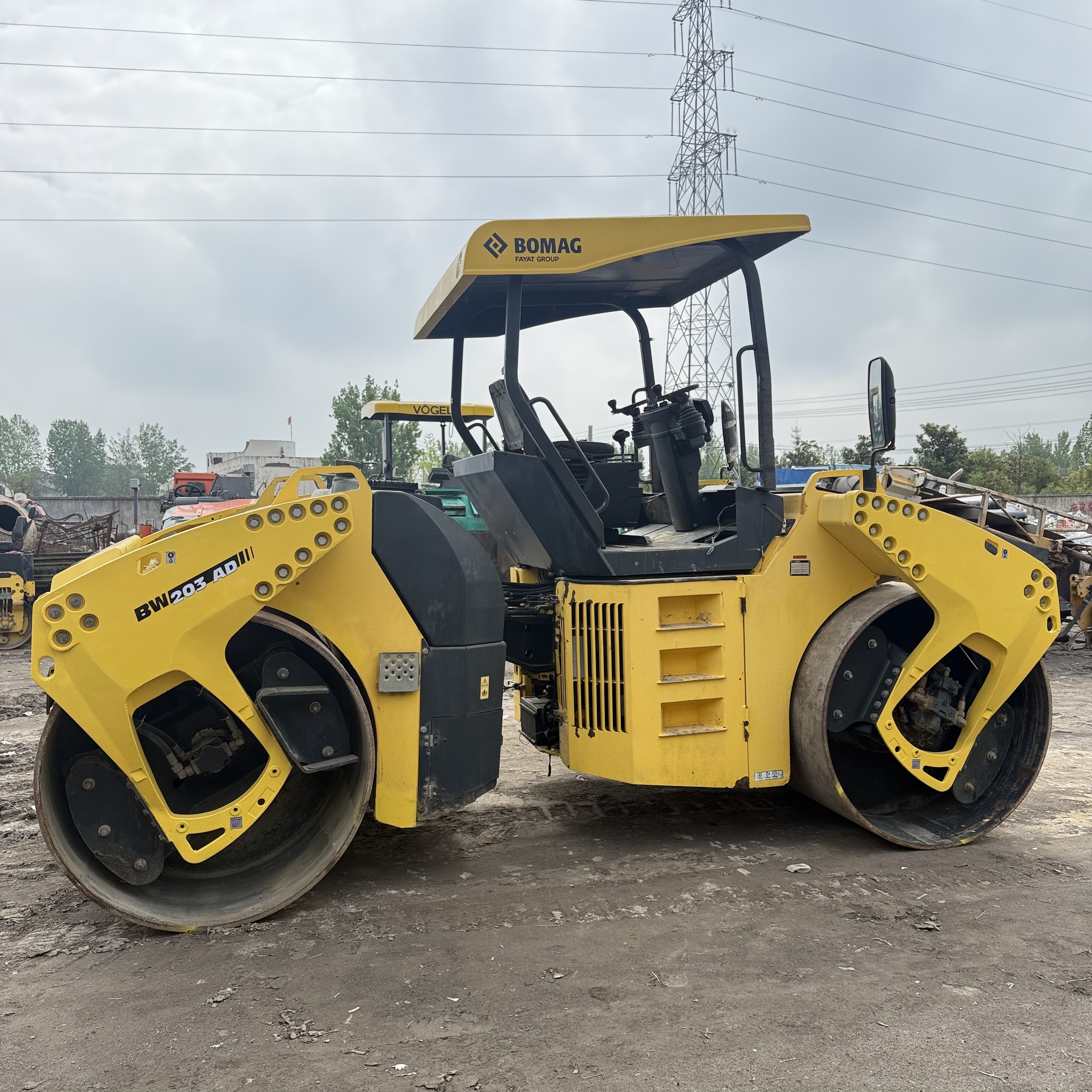 公式ショップ】 ブラック2 4WD(R07年式,0.0 ディーゼルターボ ZX 2.8