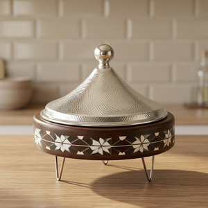 Casserole en bois de luxe avec couvercle en dôme argenté martelé, revêtement céramique antiadhésif, écologique, compatible four et lave-vaisselle - Product Image 3