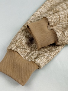 Manteau trench beige à capuche pour femme - Manches longues, coupe ample, veste streetwear, fermeture éclair, poches avant, 100% polyester, décontracté - Product Image 4