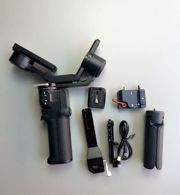 Hot Selling Used RS 3 Mini Professional Stabilizer Three-axis Handheld Camera Stabilizer