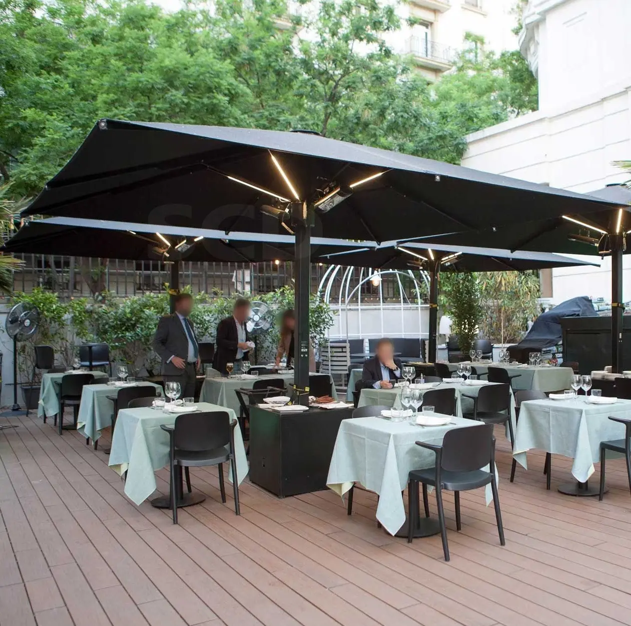 Moda multifuncional À Prova de Vento À Prova D' Água Iluminação Jardim Ao Ar Livre do Diodo Emissor de Luz Do Pátio Toldo Guarda-chuva Restaurante