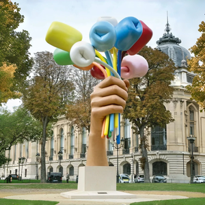Decoración Floral <span class=keywords><strong>de</strong></span> FRP para Interiores y Exteriores, Estatua <span class=keywords><strong>de</strong></span> Arte Floral <span class=keywords><strong>de</strong></span> Fibra <span class=keywords><strong>de</strong></span> Vidrio Personalizada, Escultura Gigante <span class=keywords><strong>de</strong></span> Mano Sosteniendo una Flor - Product Image 4