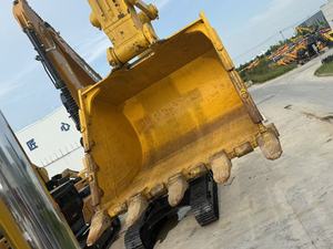 Excavadora de cadenas KOMATSU PC450 de bajo consumo de combustible, 40 toneladas de peso operativo, motor diésel robusto para grandes proyectos de movimiento de tierras - Product Image 4