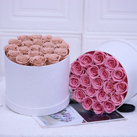 Boîte à fleurs ronde élégante faite à la main, arrangement de roses préservées, idéale pour Noël, la fête des mères et la Saint-Valentin