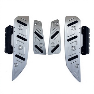 Reposapiés de aluminio CNC modificados para Haojue UFR150, pedales UFR con protección de goma anticaída trasera - Product Image 5
