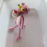 CHANGXU CRAFT Poupée héros rouge en crochet faite à la main, joli porte-clés, mini ornement de bureau exquis tricoté à la main