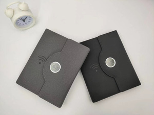 Carnet de notes Power Bank avec horloge et lampe intégrées pour bureau, coffret cadeau, classeur 6 anneaux A5, chargement sans fil - Product Image 1