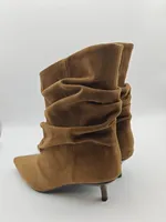 Sepatu bot pergelangan kaki ujung lancip berenda retro elegan musim dingin wanita suede imitasi nyaman