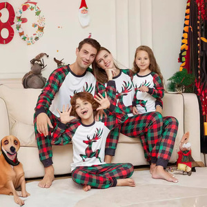 Conjunto de Pijamas de Natal com Estampa de Rena 2026, Manga Longa, Roupas de Dormir em Família para Adultos e Crianças, Moda de Férias em Estilo Cartoon - Product Image 1