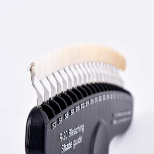 Guía <span class=keywords><strong>de</strong></span> sombra <span class=keywords><strong>de</strong></span> blanqueamiento <span class=keywords><strong>de</strong></span> dientes <span class=keywords><strong>de</strong></span> plástico 3D profesional con espejo, tabla <span class=keywords><strong>de</strong></span> sombra <span class=keywords><strong>de</strong></span> blanqueamiento <span class=keywords><strong>de</strong></span> dientes clásica <span class=keywords><strong>de</strong></span> 20 colores - Product Image 4
