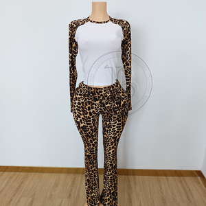 Ensemble de vêtements de yoga pour femmes en deux pièces, avec logo personnalisé, bandeau, t-shirt à manches courtes en coton et pantalon évasé, ensembles de vêtements de détente en deux pièces - Product Image 6