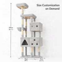 Arbre à chat personnalisable de grande taille, meuble multi-niveaux pour chats avec condos et panier suspendu