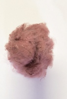 Notre fibre est conçue pour résister à des lavages et séjours en sécheuse répétés sans perdre sa densité.