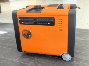 Generador Portátil de Gasolina Silencioso Digital de 2KW, en Oferta, para Camping y Emergencias, con Sistema de Arranque Remoto, Gasolina PG - Product Image 3