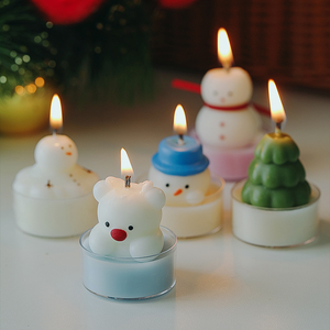 Velas Aromáticas Navideñas Ecológicas Hechas a Mano, Lindas Velas Decorativas con Forma de Muñeco de Nieve, Santa Claus, Árbol, Reno y Oso para Fiestas - Product Image 1