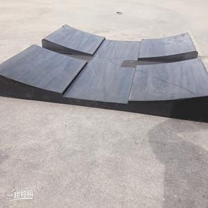 Tampon en caoutchouc en forme de <span class=keywords><strong>V</strong></span> en acier ou en aluminium robuste - Product Image 2