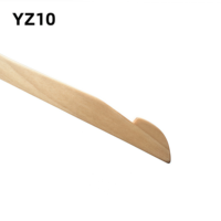 Maßgefertigter Yangzhou Holzkleiderbügel in Naturholzfarbe, einreihig, für Kleidung, lackiert, für Kleiderschrank und Badezimmer, MOQ, hergestellt in Vietnam