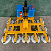 Ventouse de levage industrielle montée sur chariot élévateur de 500 kg pour la manutention de tôles et plaques d'aluminium