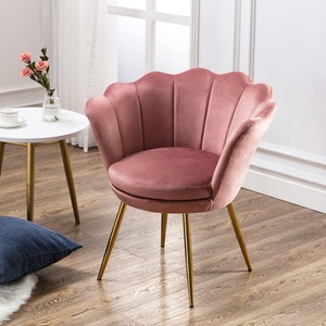 <span class=keywords><strong>Chaise</strong></span> de salle à manger moderne bleue en velours capitonné avec pieds dorés - Design durable pour les salons - Product Image 2